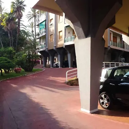 Affascinante Bilocale Con Piscina Apartamento Bordighera