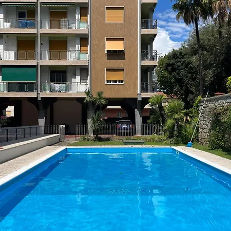 Affascinante Bilocale Con Piscina 公寓 *