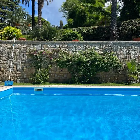 Affascinante Bilocale Con Piscina Lägenhet *