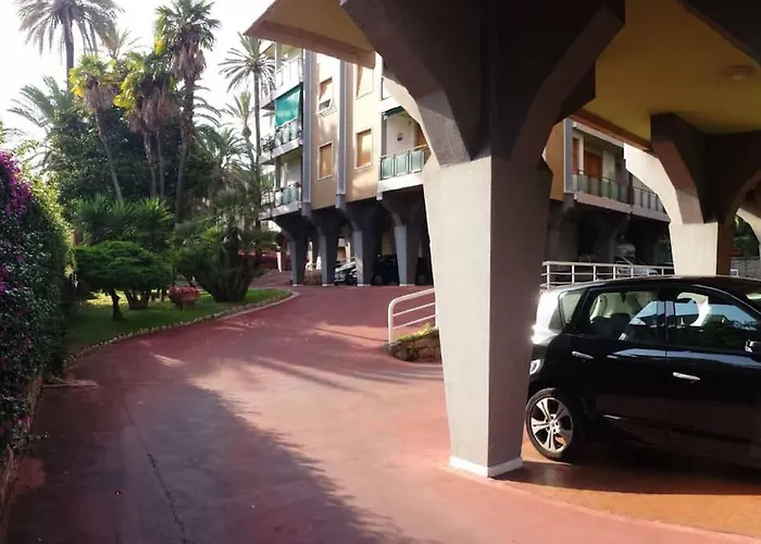 Affascinante Bilocale Con Piscina Lägenhet Bordighera